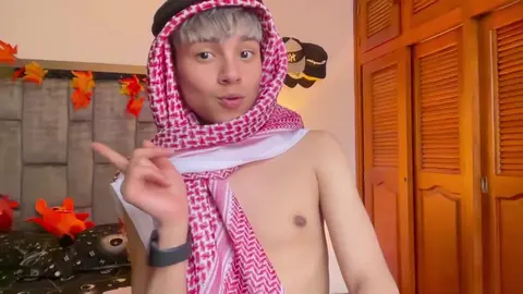 Heißer Twink-Camboy live auf Webcam – AndyBelier