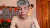 Twink camboy gostoso na webcam – AndyBelier