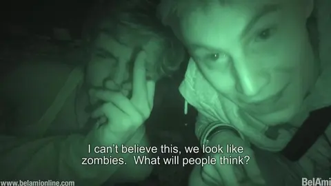 Salade grecque, partie 17 – La soirée chill d’Adam