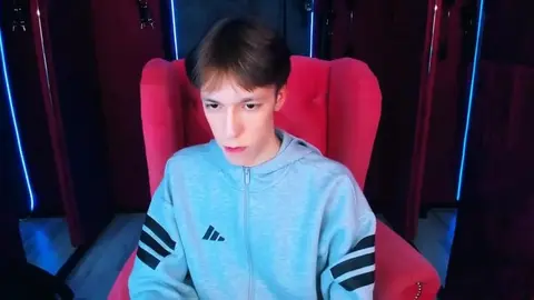 Twink camboy sexy : Mark Branston