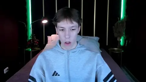 Sexy Twink Webcam-Show – MarkBranston