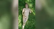Punheta pelado na grama