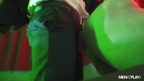 Juan McCoy & Mateo Tomas: Office-Sex