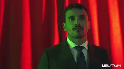 Juan McCoy & Mateo Tomas: sexo no escritório