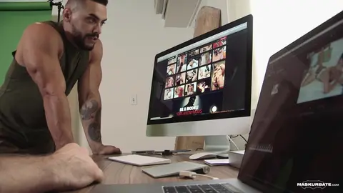 Auditions — Arad Winwin (Maskurbate): solo, toys, muscoli