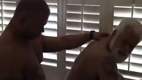 Seghe da mostro muscoloso