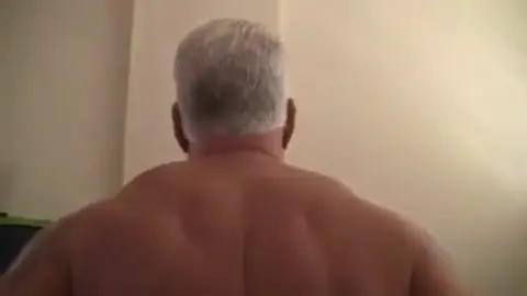 Seghe da mostro muscoloso