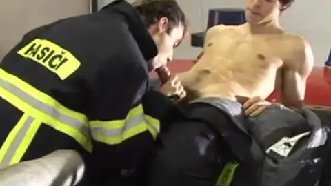 Anche gli eroi devono venire