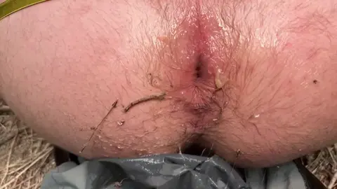 Cuban DY faz fisting com John Thomas