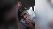 Blowjob im Taxi!
