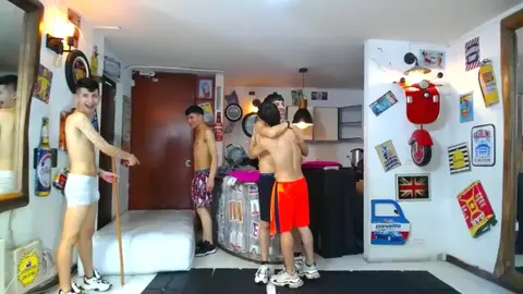 Orgía de twinks sexys – camboys Kobayasky