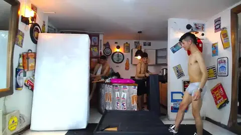 Heiße sexy Twink-Orgie – Camboys Kobayasky