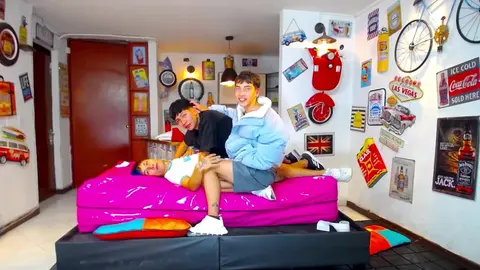 Twinks chauds & sexy, camboys en live — tube gay