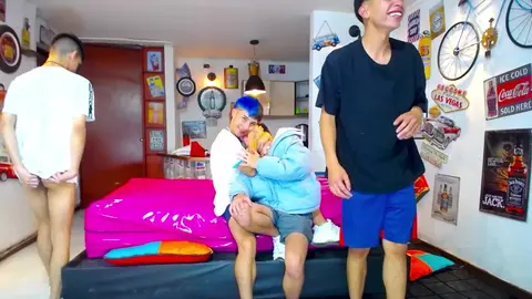 Twinks calientes y sexy & camboys — tubo gay