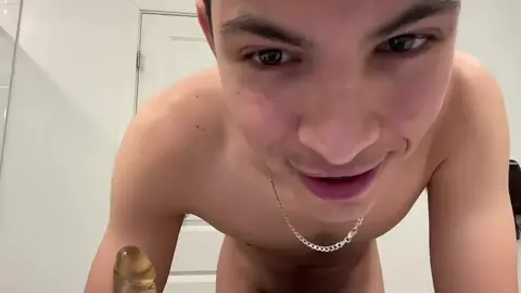 Twink sexy na webcam – sbouchikh03