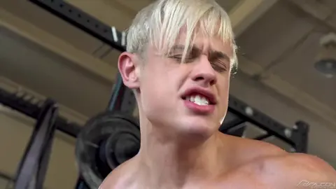 [CB] Adrian Long fode Brandon Jones