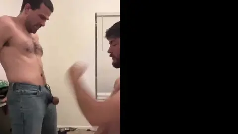 MAICO FTM che sfonda il culo a un femboy.