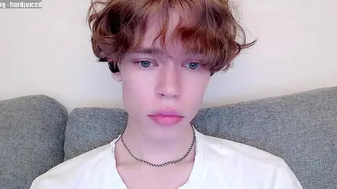 Camboy sexy en live à la maison — pawclaw