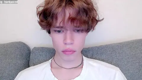 Camboy sexy en live à la maison — pawclaw