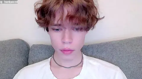 Camboy sexy en live à la maison — pawclaw