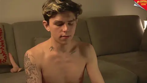 Sexy Twink Camboy Live Porno Show
