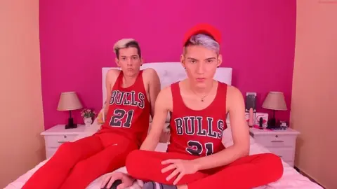 twinks cachondos cogiendo en vivo sin condon