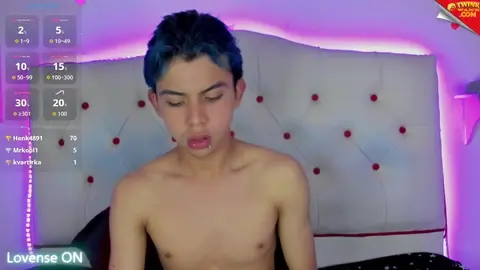 Sexy twink camboy princeapolo live show