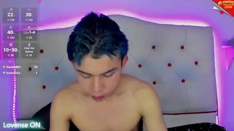 Sexy twink camboy princeapolo live show