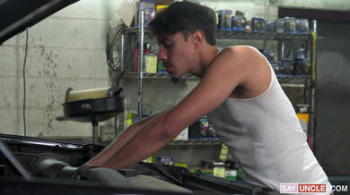 Angel Elias, Internet Papi – Février Internet Papi fait une vidange à Angel