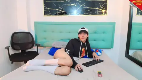 Sexy twink in webcam - TwinkLovers tube