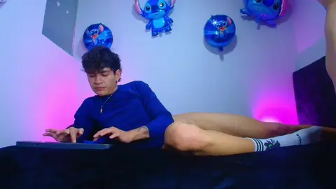 Pareja Traviesa Twinks Camboys Bryamhot