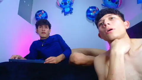 Pareja Traviesa Twinks Camboys Bryamhot