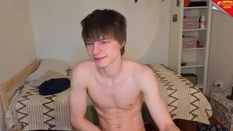 Hot Twink Show Webcam - AngelicLook