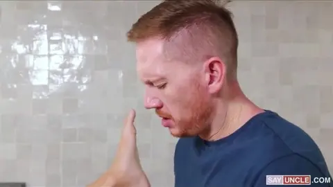 Sexy pareja porno daddy twink Kody y Sam