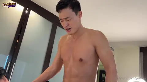 Tantan Evan scopa YesBear senza preservativo