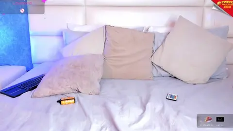 Minet sexy webcam solo - montre tout