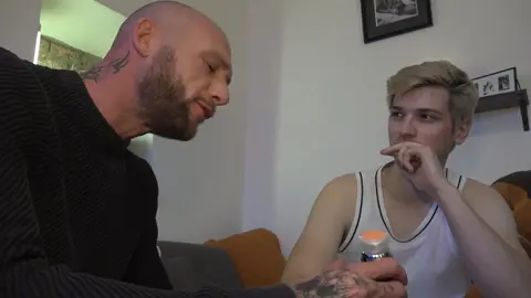 Guillaume Wayne & Snauwflake – Guillaume Wayne – baise à domicile