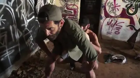 Viciados em Sêmen Cru: Três Macs Fomem e Trocam