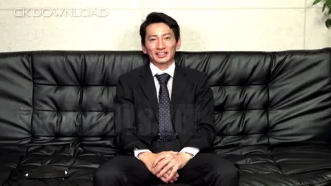 Uomo d'affari scopre la sua parte sporca