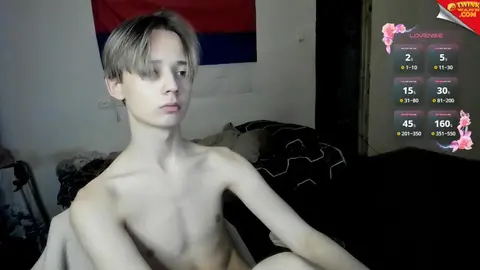 Geiler Twink wichst auf der Webcam