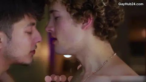 Angel Rivera und Sean Ford ficken ohne Gummi