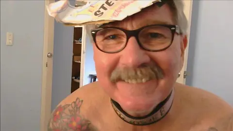 Steve Ryan liebt es Schwänze zu blasen wie ein echter Twink