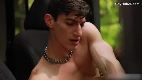 Aiden Ward folla a Greyson Myles sin condón