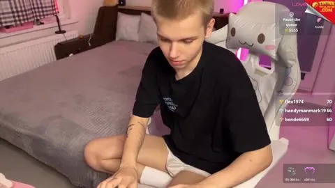 Metratok : jeune camboy chaud en live