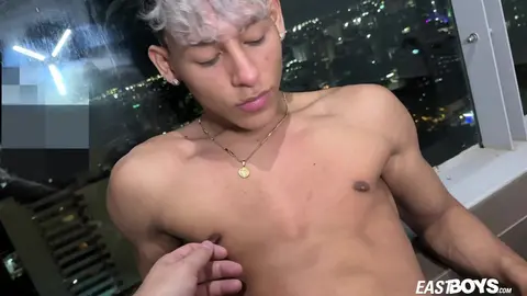 Nathan Hughes casting - sportivo muscoloso scopato