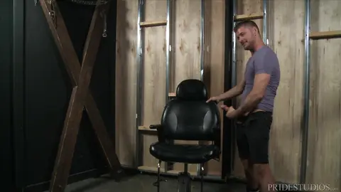 Jack Andy & Jacob Connar: La Salle des Queues