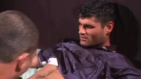 Rencontre le mec le plus beau du pays