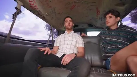 Gay for Pay 2: Seduce a un hetero por dinero